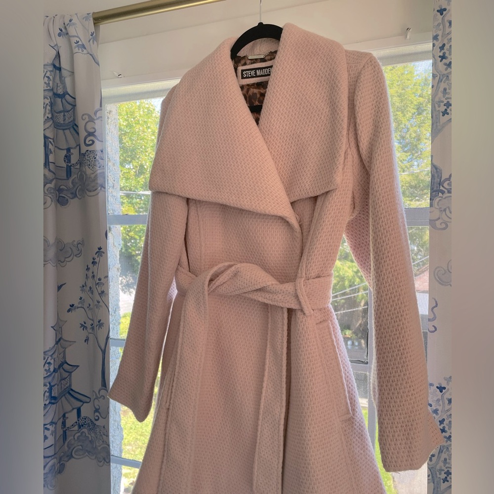 Gorgeous, pale pink Steve Madden coat. NWOT